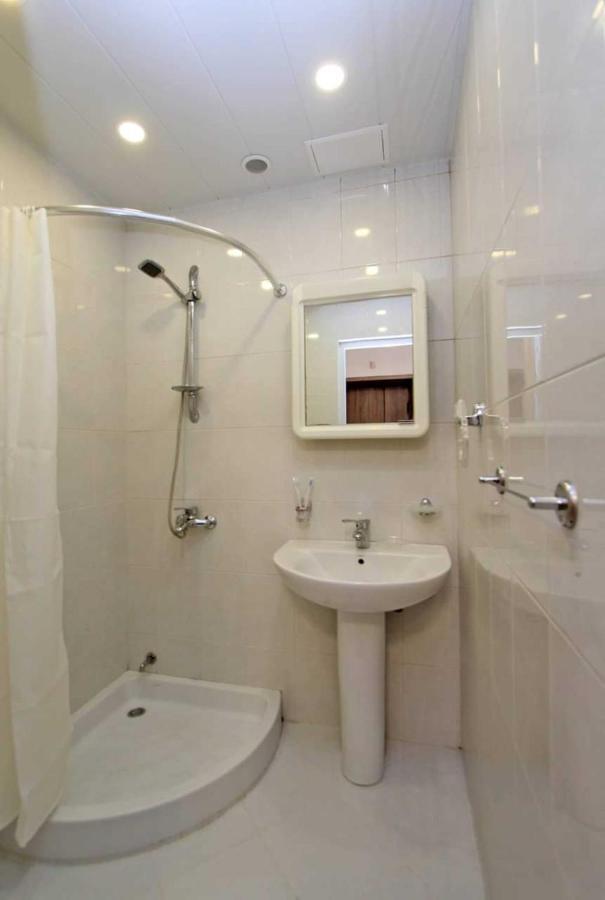 Sunny Apartment In The Center Yerevan Exterior photo