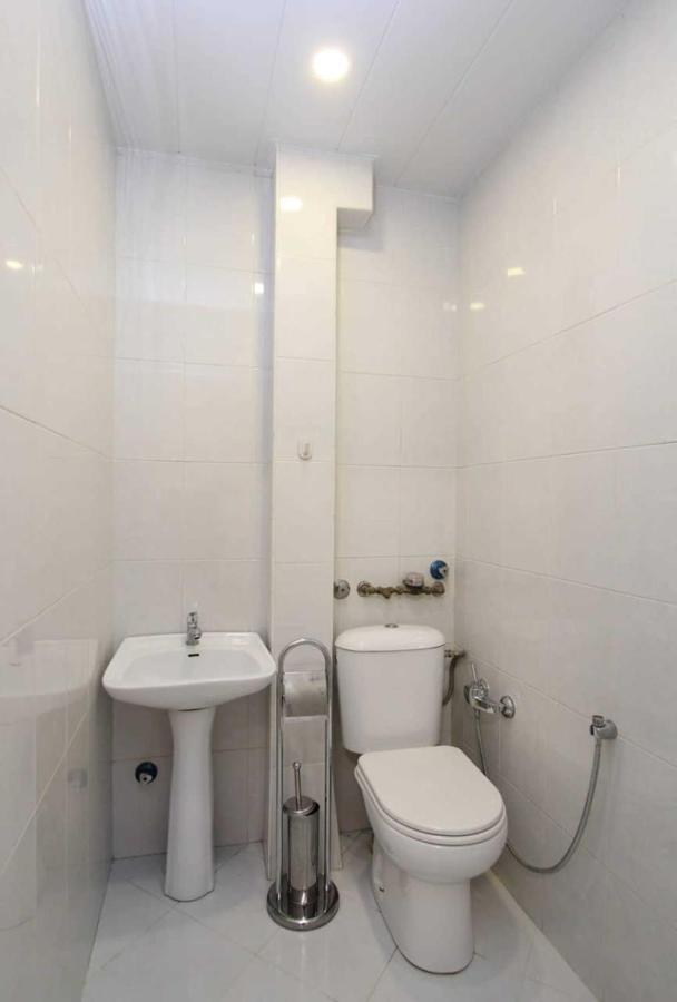 Sunny Apartment In The Center Yerevan Exterior photo